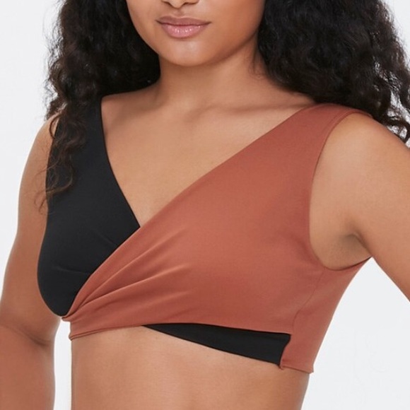 Forever 21 Other - Twisted color block sports bra forever 21